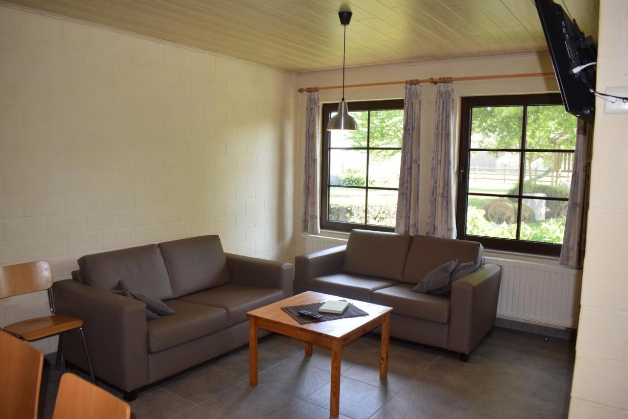 De Meiboom Vakantiehoeve Tot 21 Pers Langemark 外观 照片