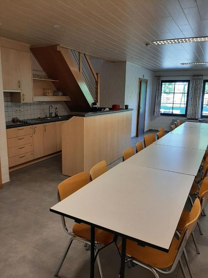 De Meiboom Vakantiehoeve Tot 21 Pers Langemark 外观 照片